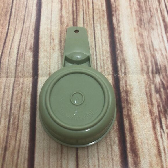 Vintage Tupperware Avocado Green Nesting Measuring Cup 3/4 CUP Replacement 762-5 - Picture 9 of 10